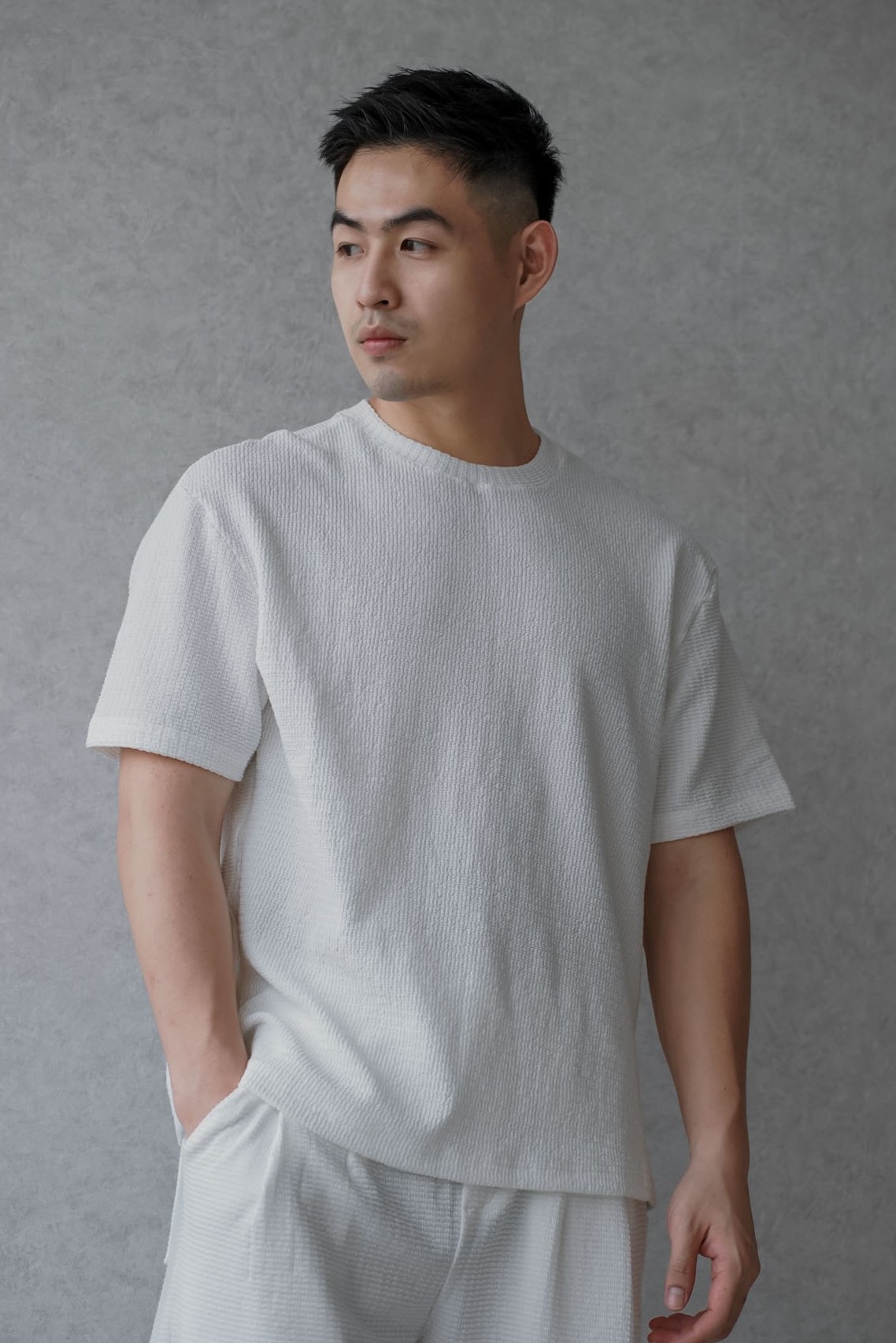 隱格紋透氣高彈套裝(短袖)