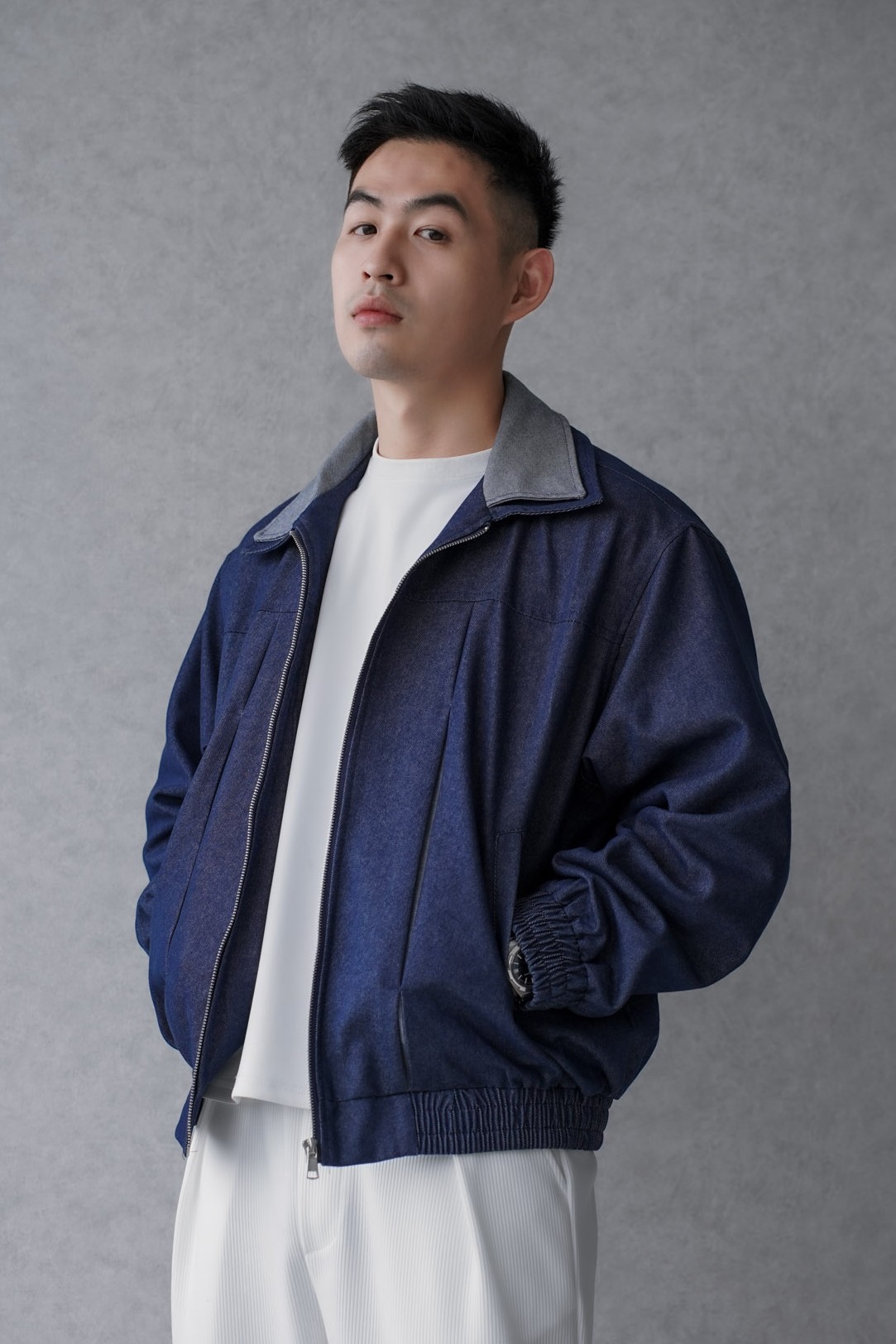 俐落斜紋翻領外套