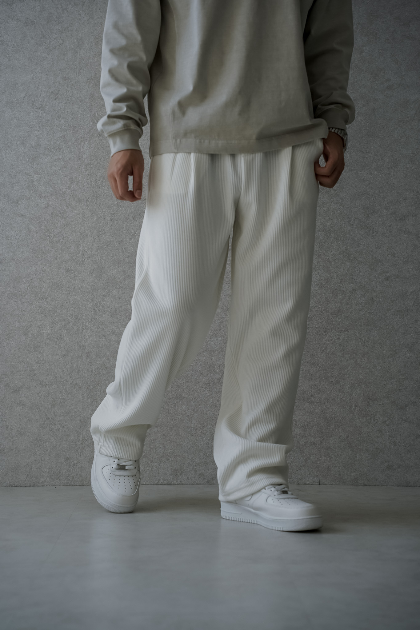 燈芯絨直紋寬鬆長褲