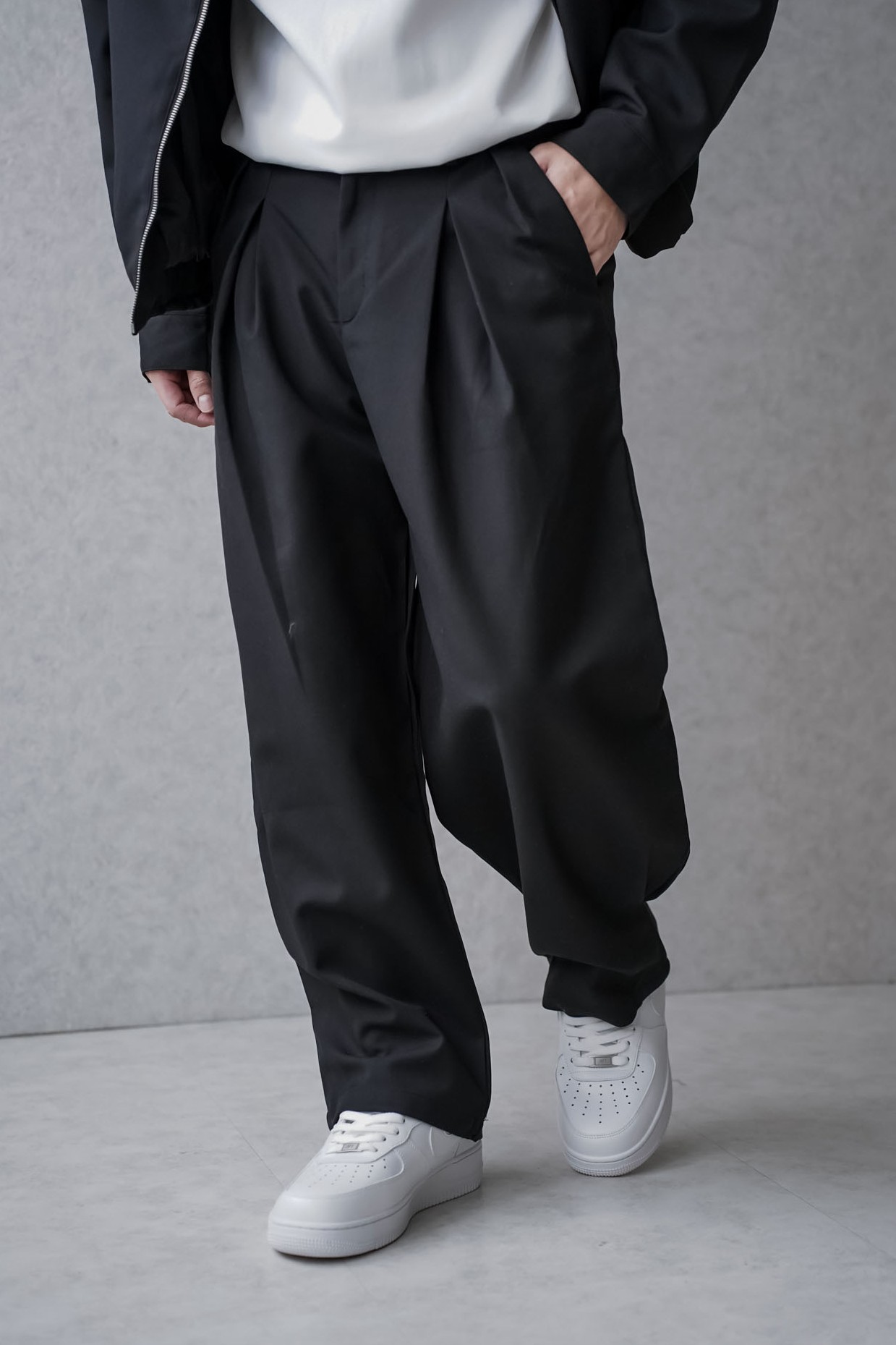 正韓設計感套裝(雙打摺彎刀長褲)