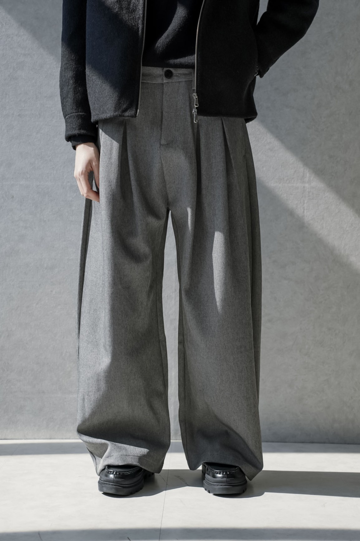 老錢雙打褶錐形褲寬鬆長褲