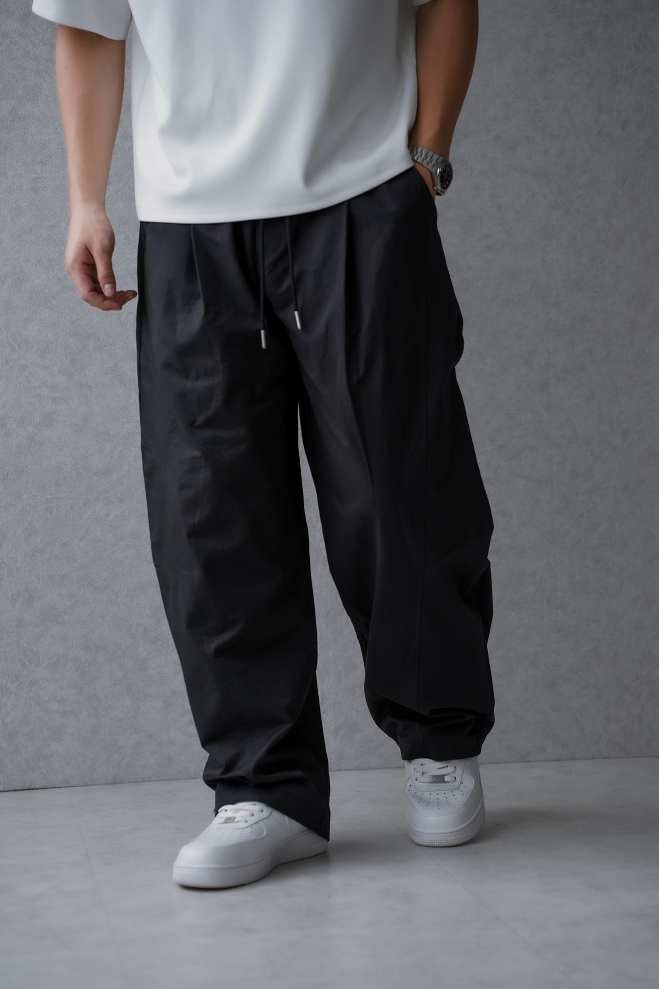 輕量機能寬鬆長褲