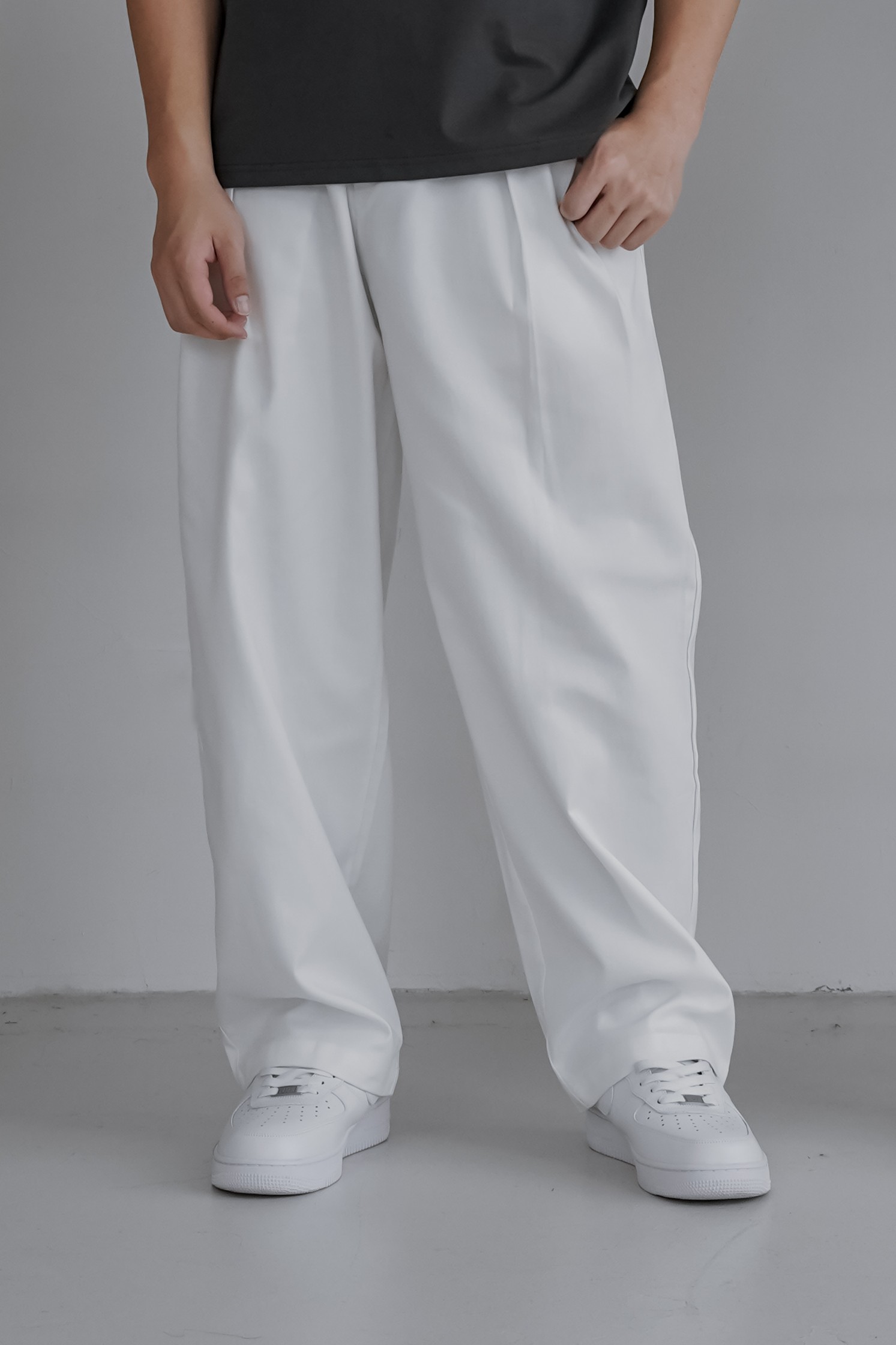 萊賽爾高端寬鬆白長褲