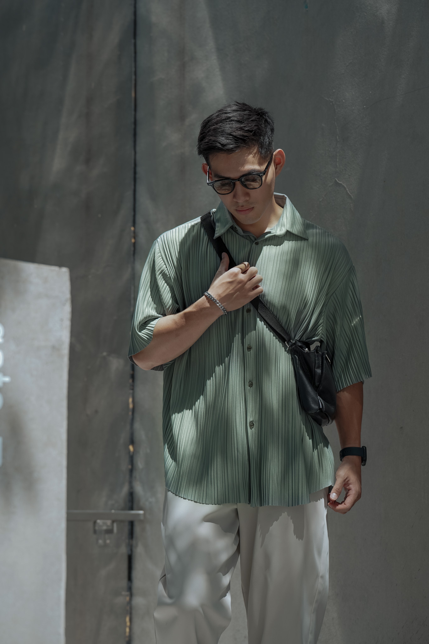 【NG】正韓百摺落肩襯衫